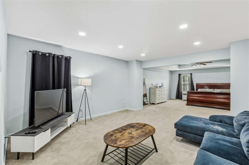 7080 Roselake Circle