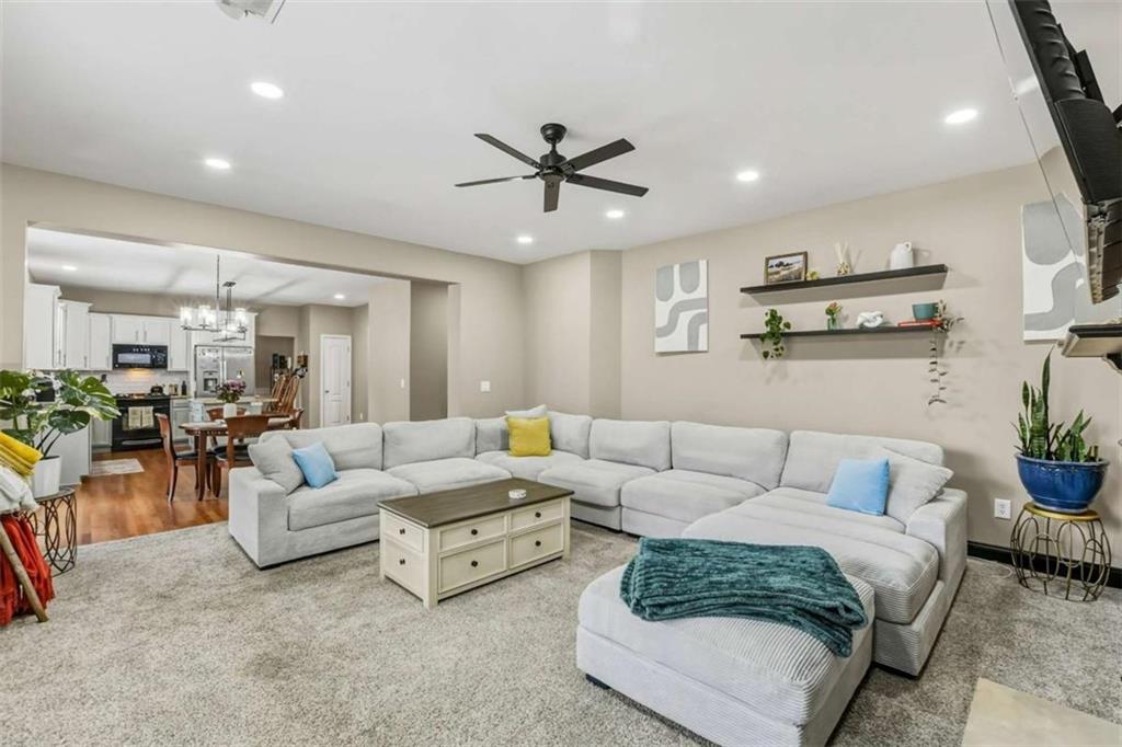 7080 Roselake Circle