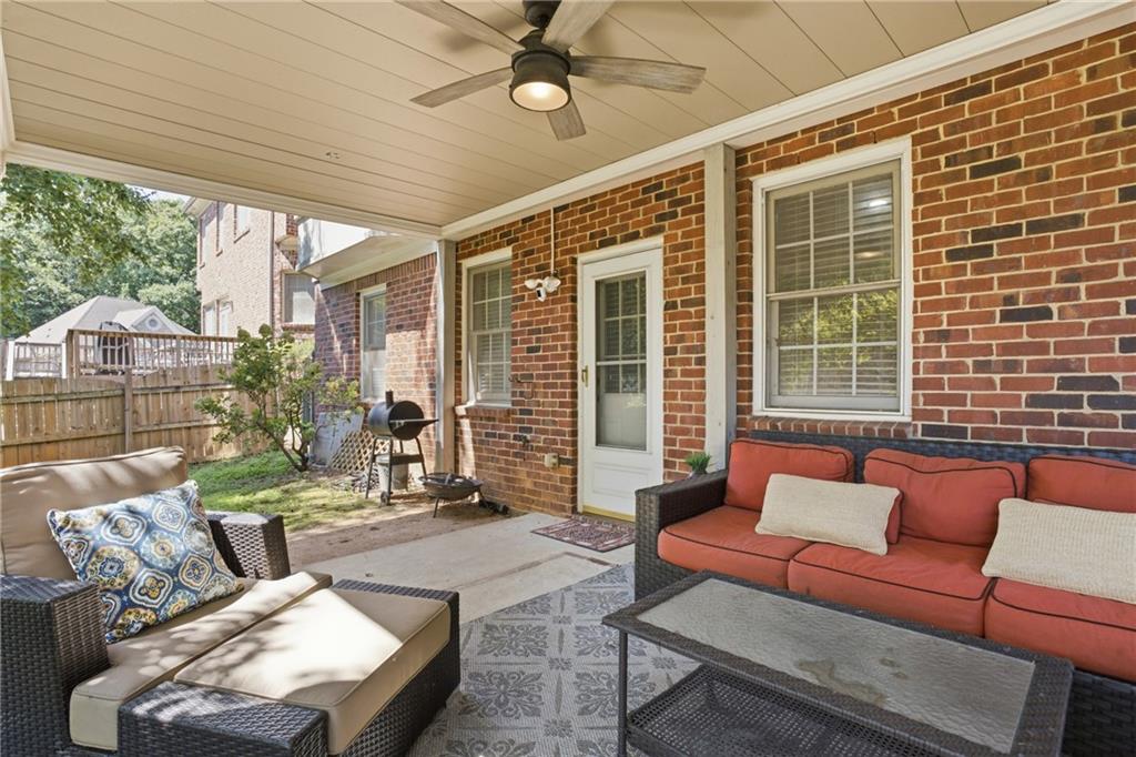 1003 Wescott Lane