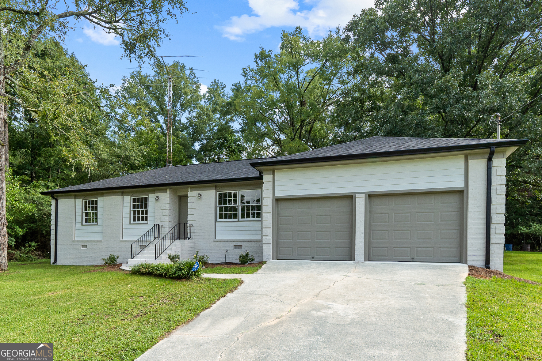 172 Laverne Circle SW