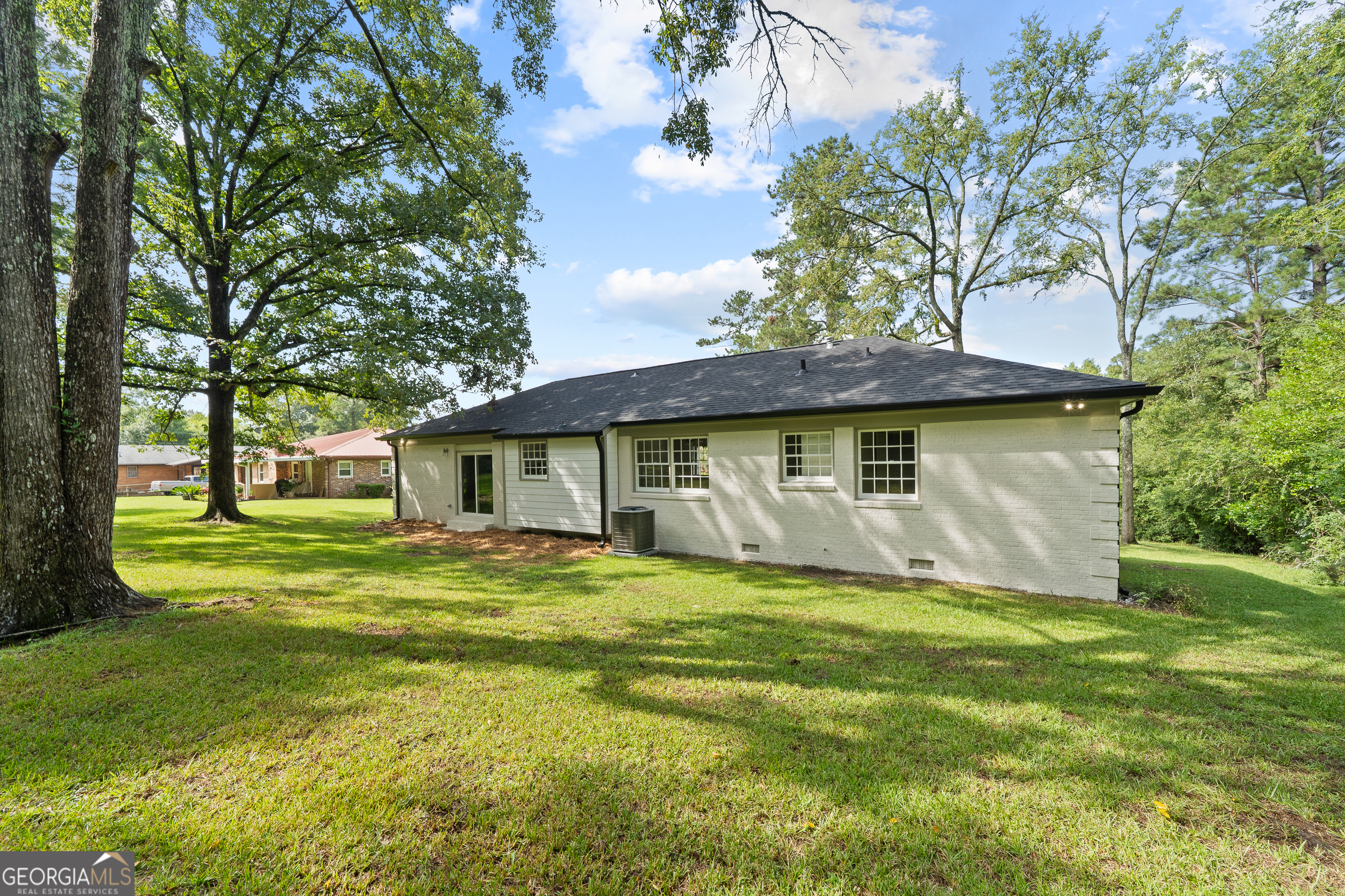 172 Laverne Circle SW