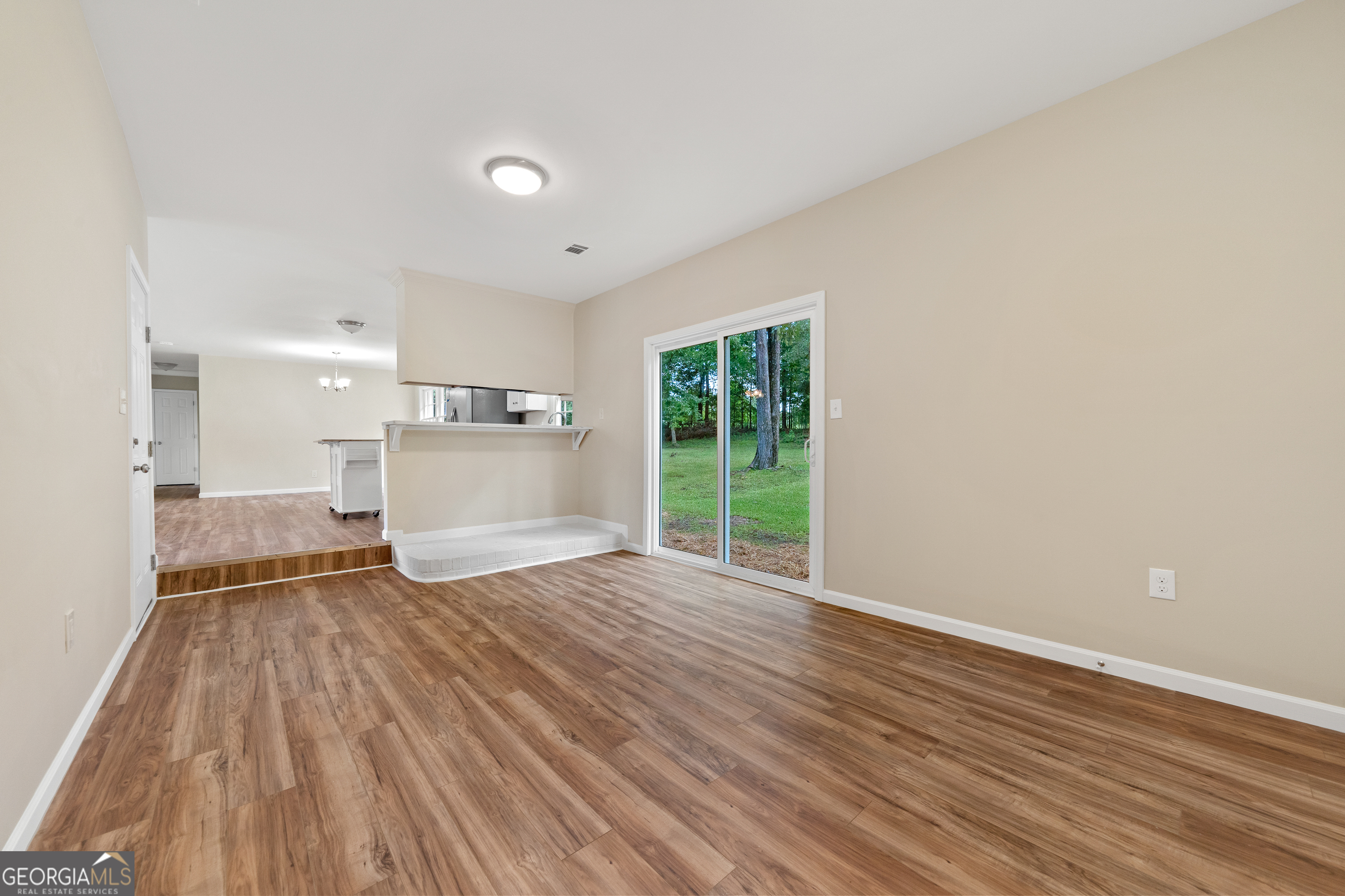 172 Laverne Circle SW