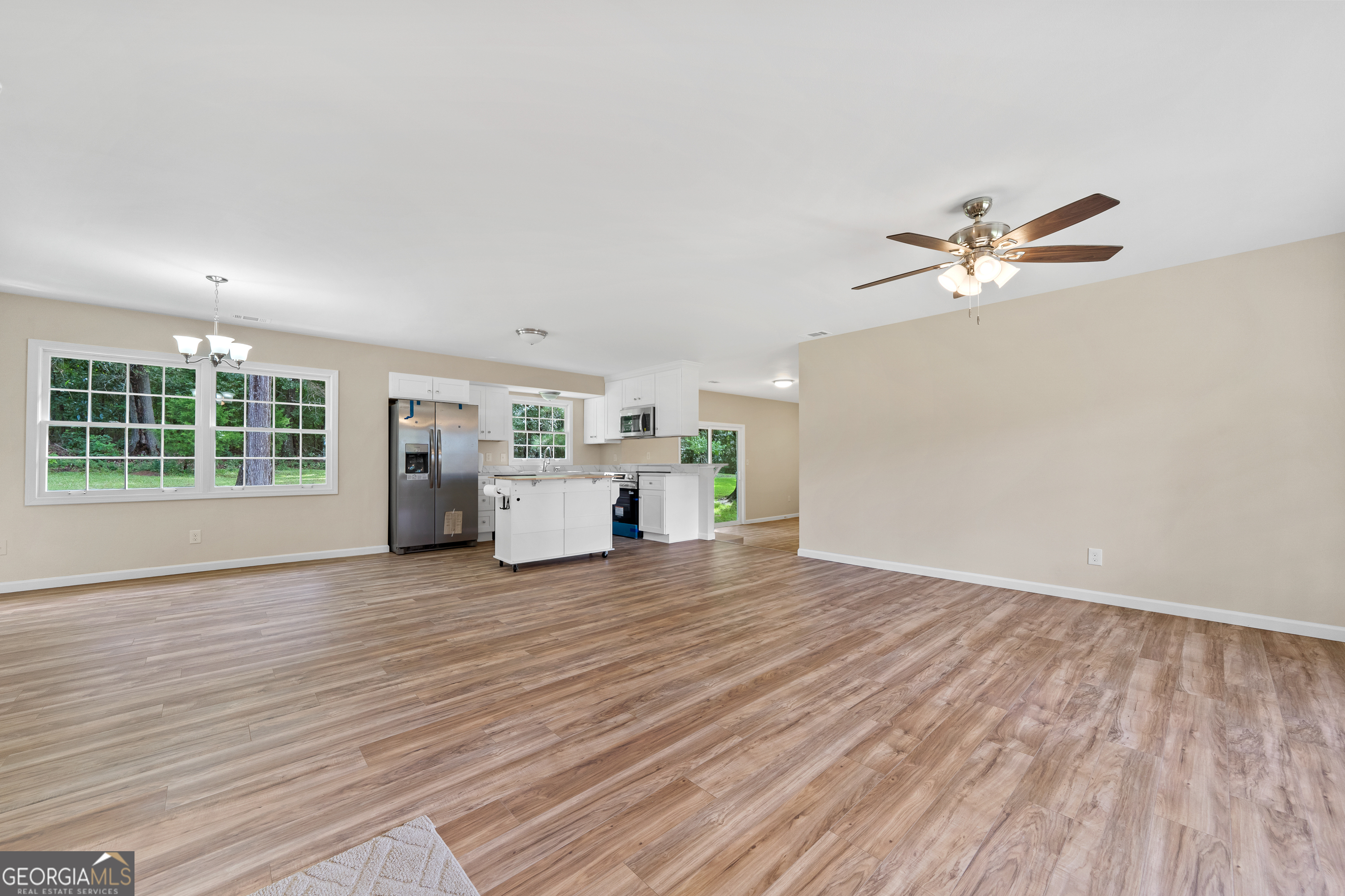 172 Laverne Circle SW