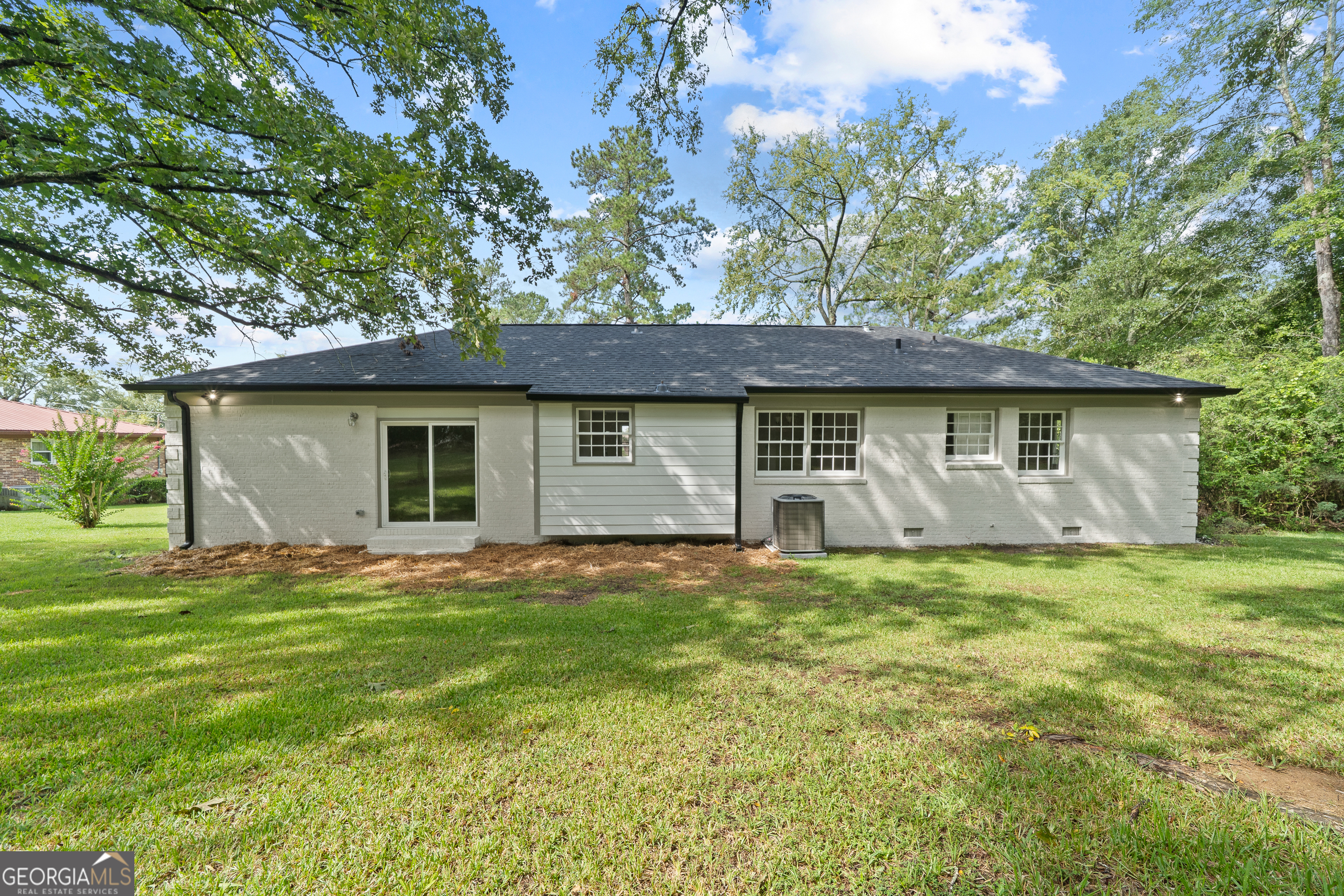 172 Laverne Circle SW