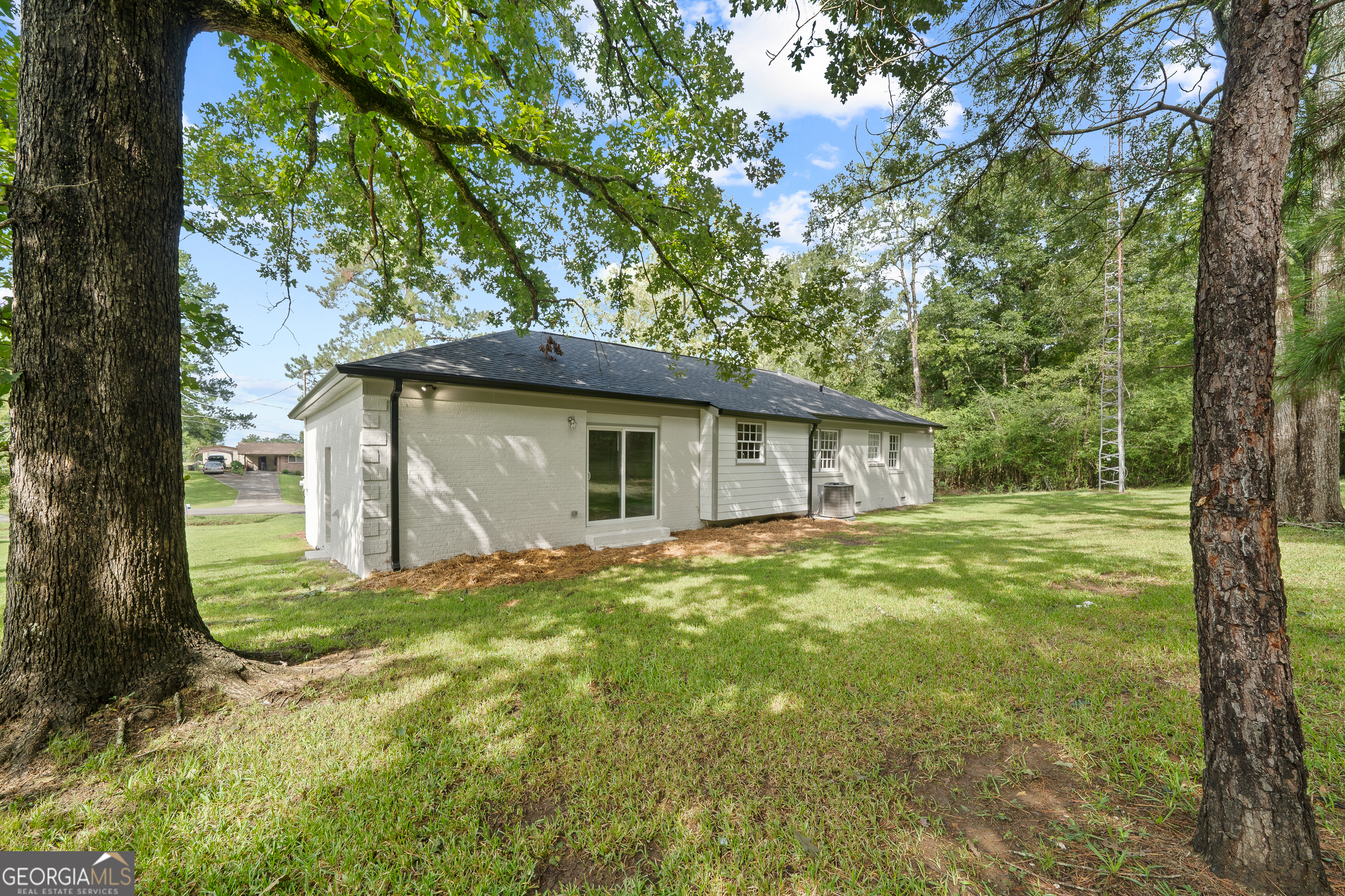 172 Laverne Circle SW