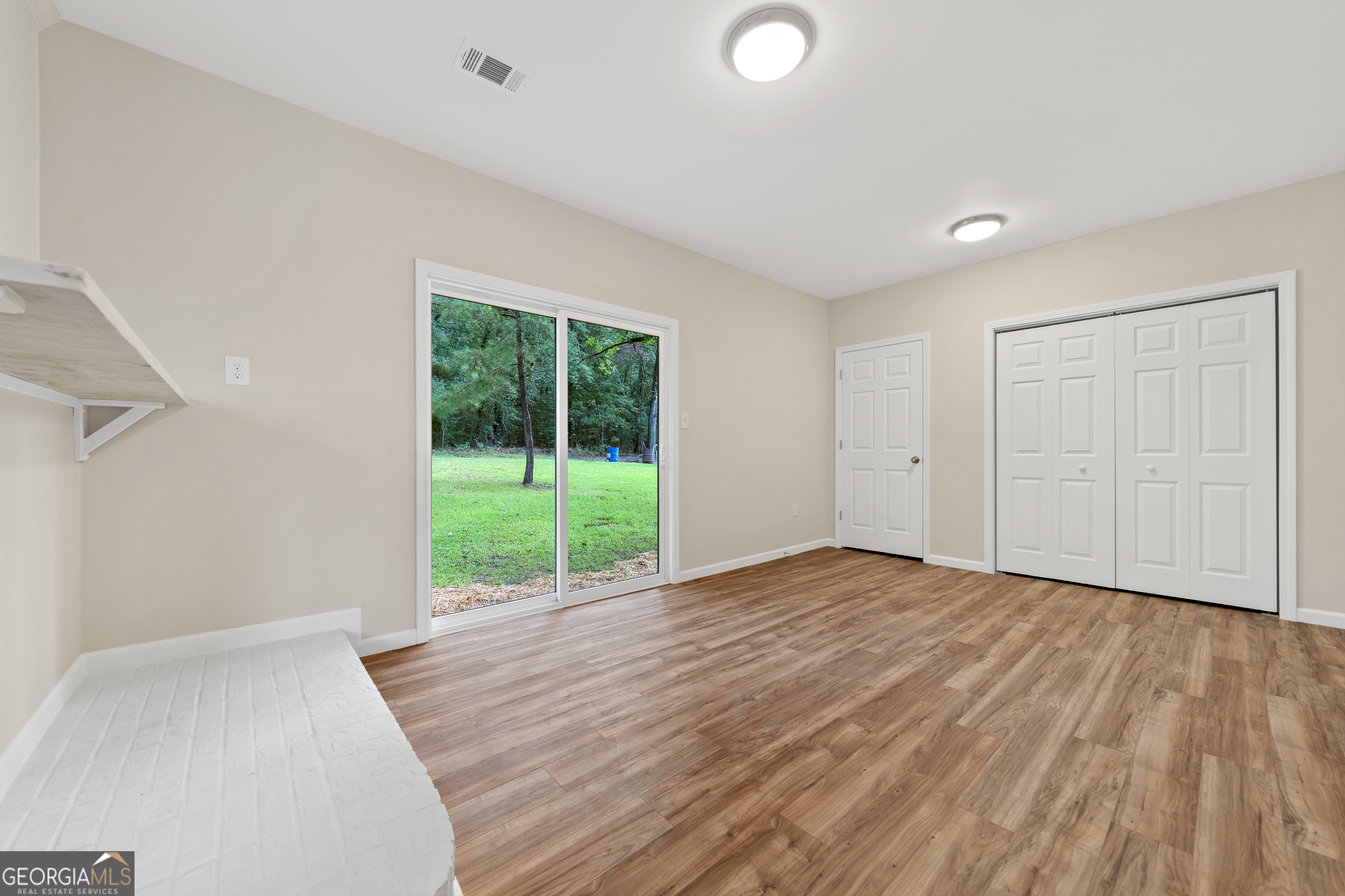172 Laverne Circle SW