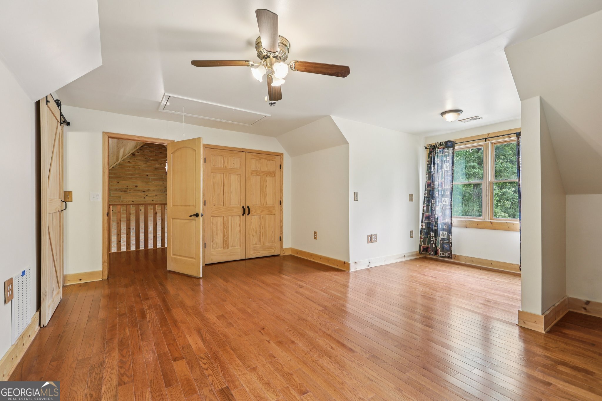 85 Edgewater Drive