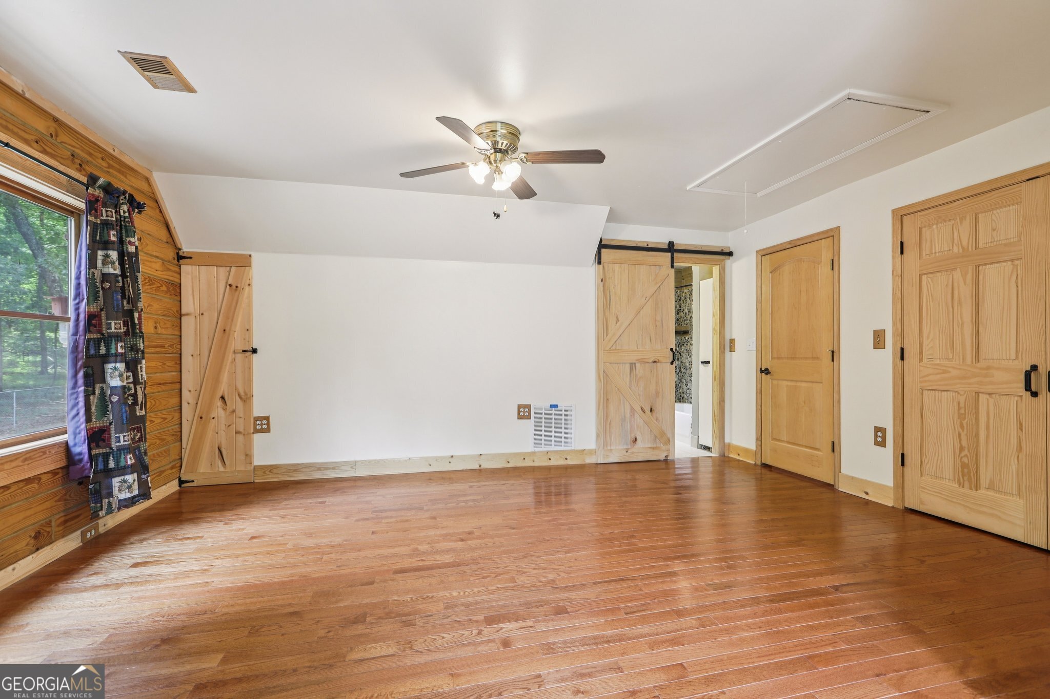 85 Edgewater Drive