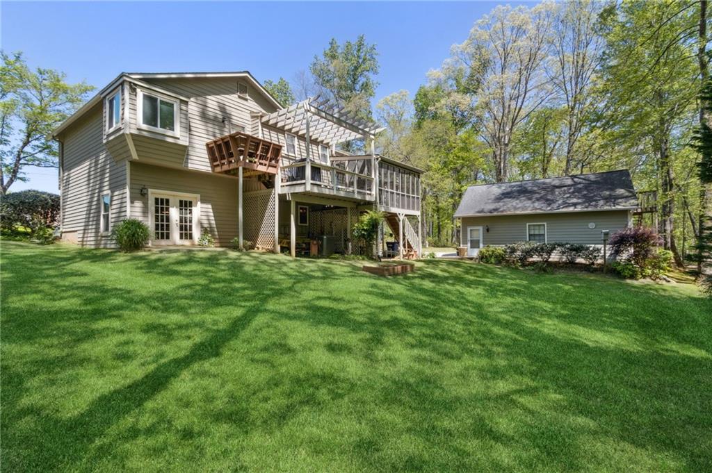 5533 Woodridge Lane