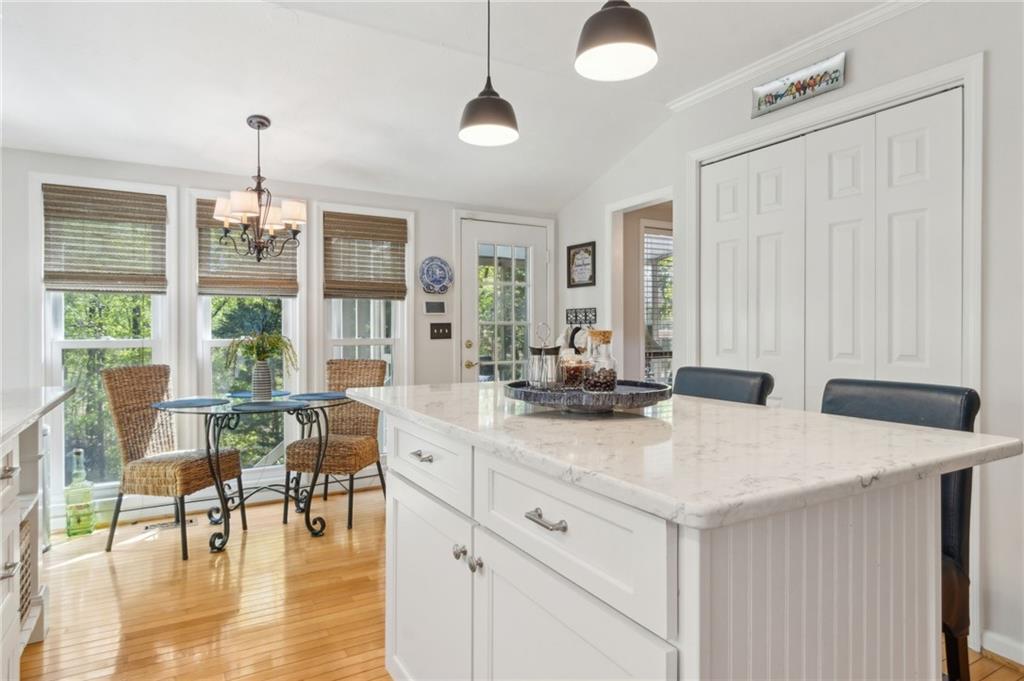 5533 Woodridge Lane