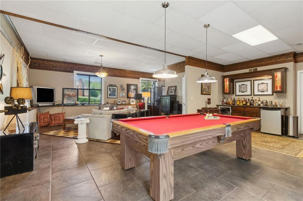 5533 Woodridge Lane