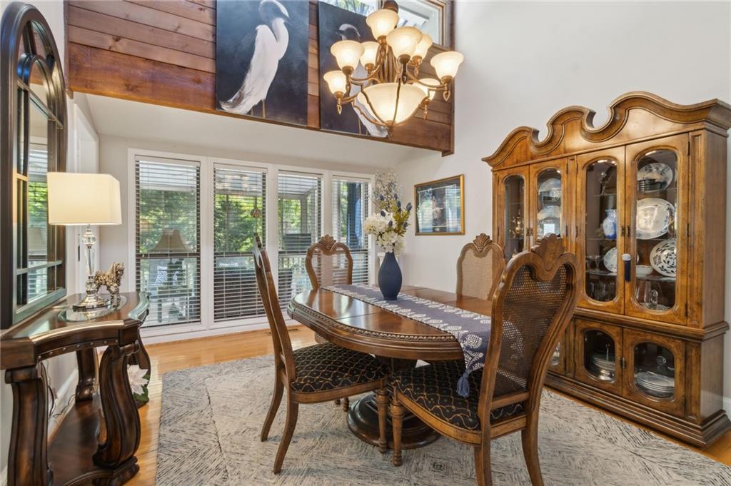 5533 Woodridge Lane