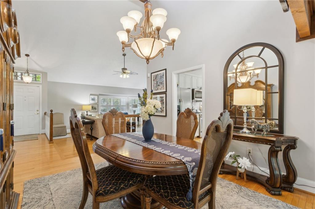 5533 Woodridge Lane