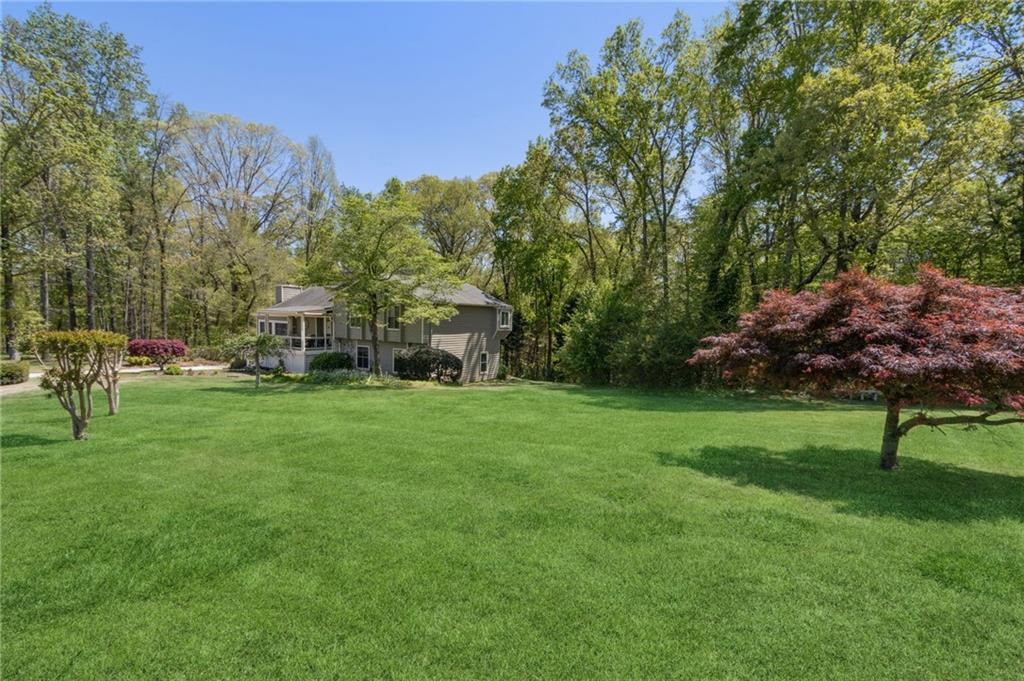 5533 Woodridge Lane