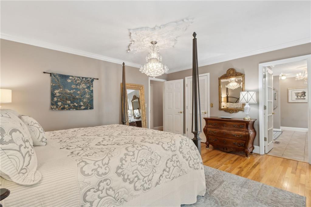 5533 Woodridge Lane