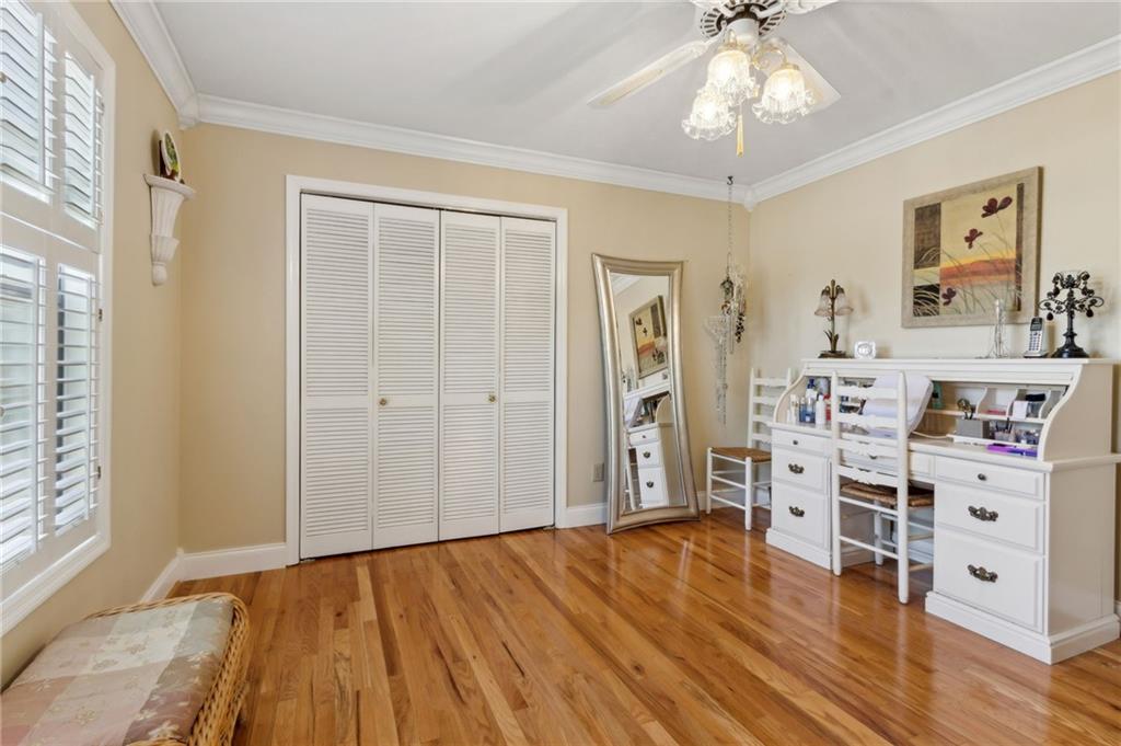 5533 Woodridge Lane