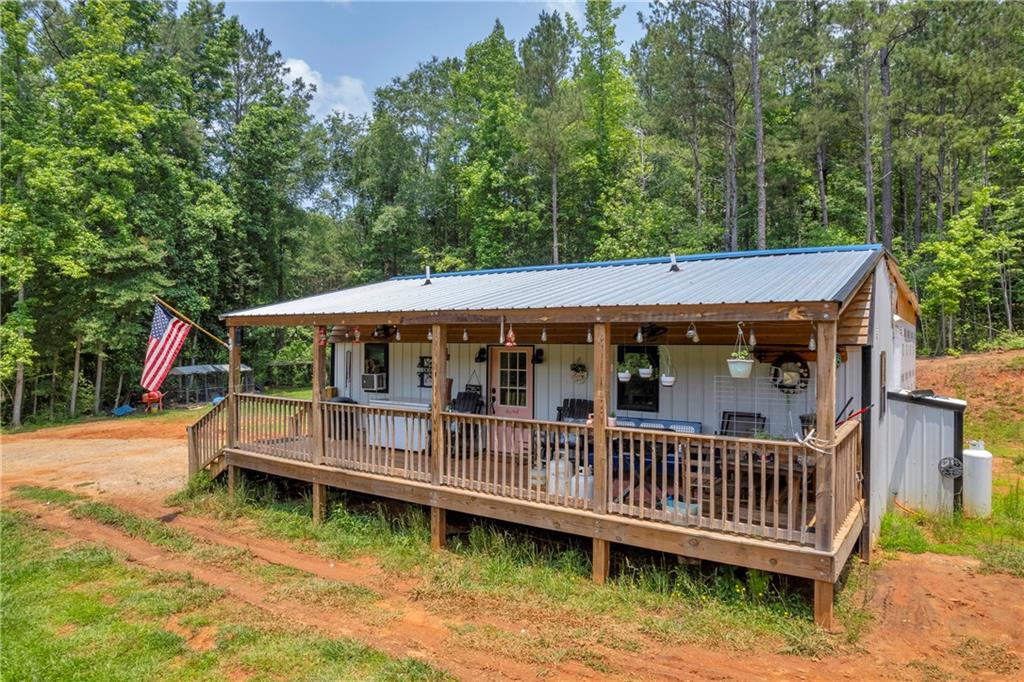 6160 Campbellton Redwine Road