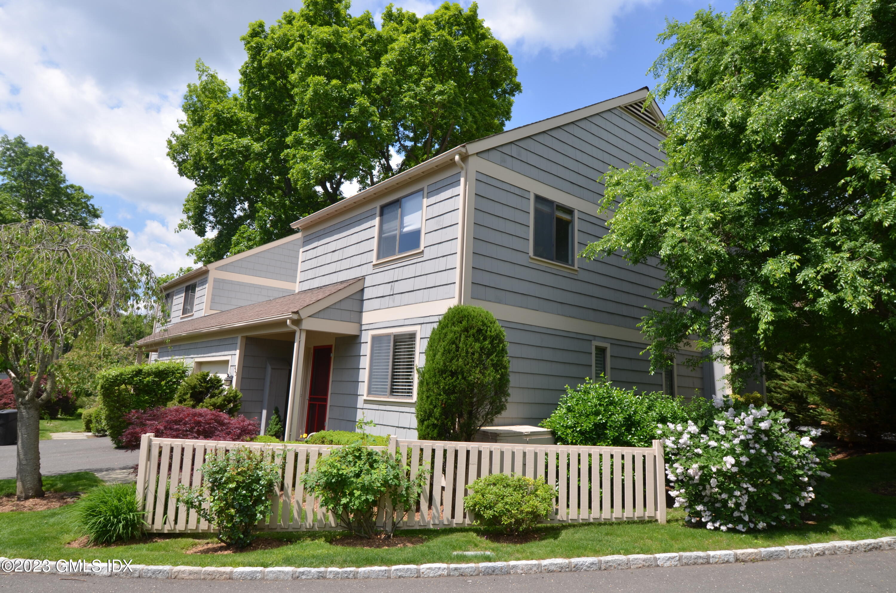 323 W Lyon Farm Drive, 323
