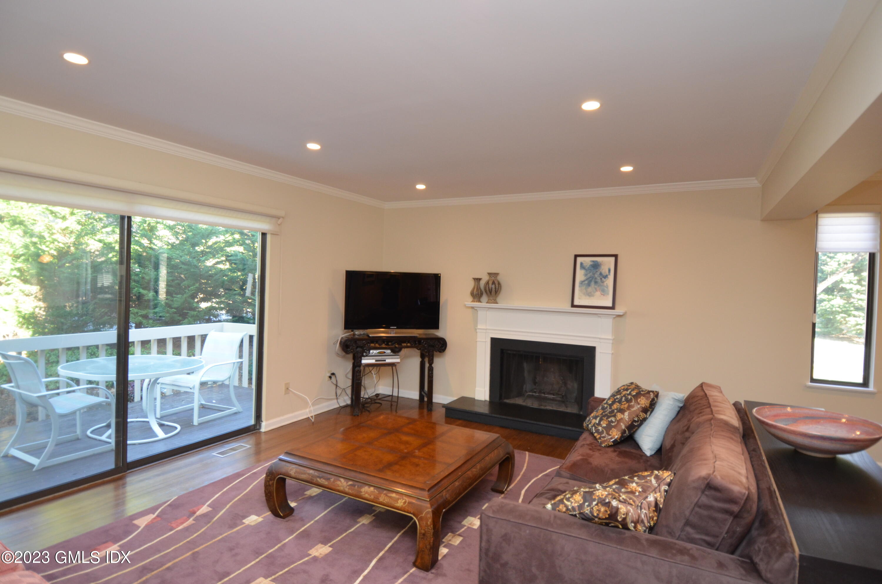 323 W Lyon Farm Drive, 323