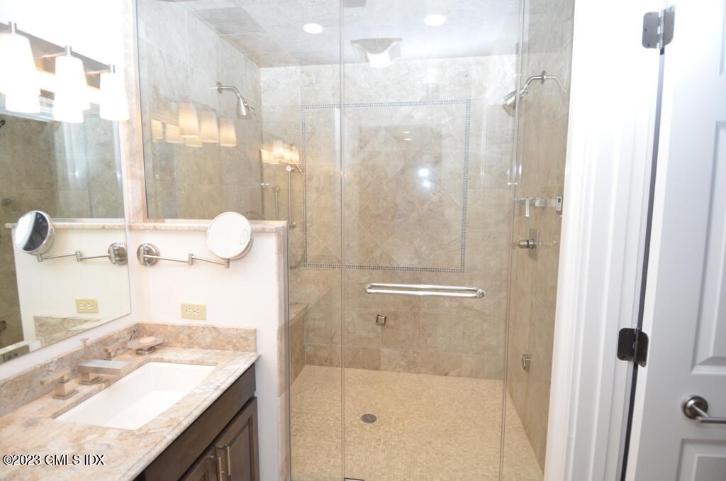 323 W Lyon Farm Drive, 323