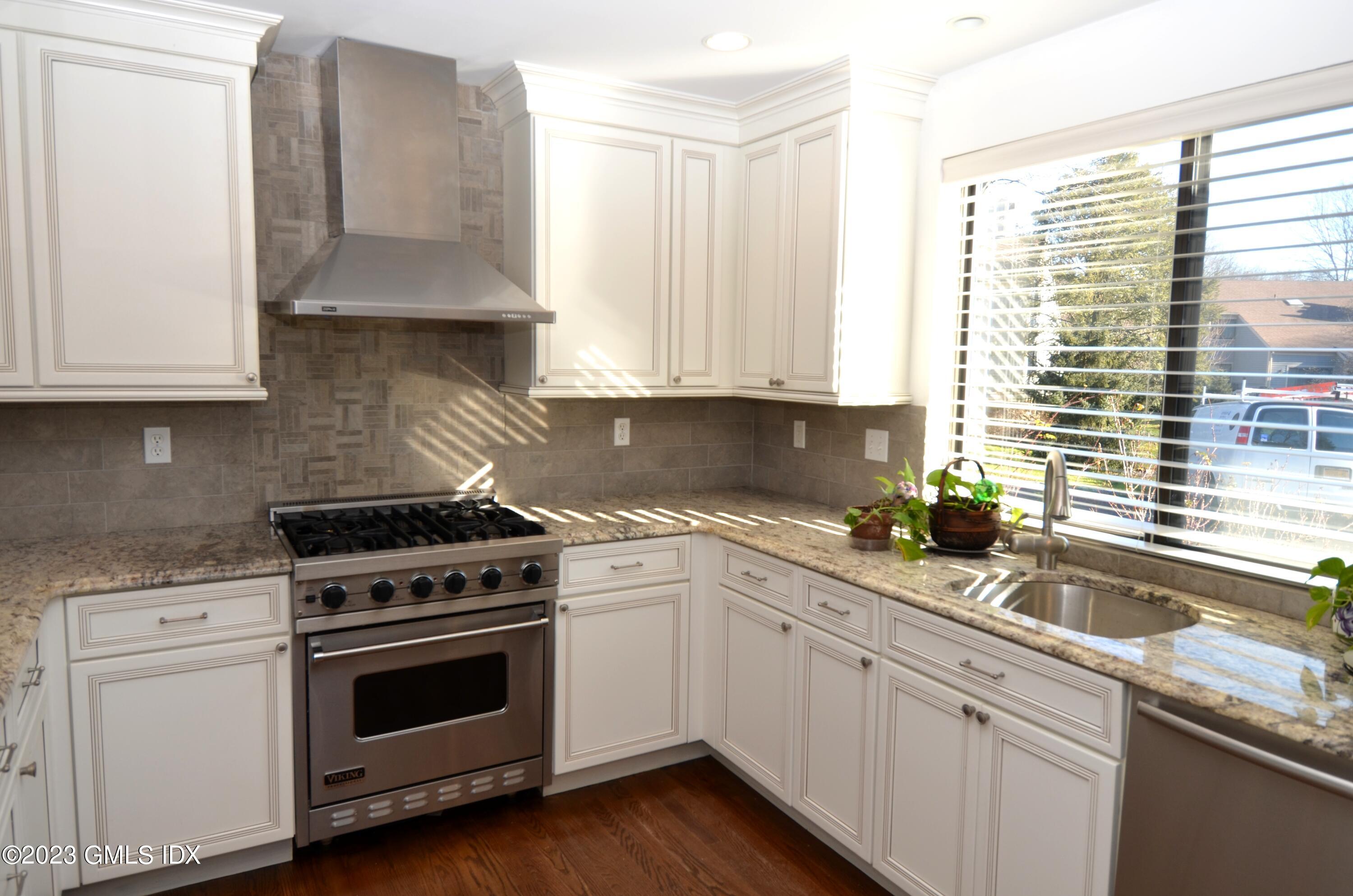 323 W Lyon Farm Drive, 323