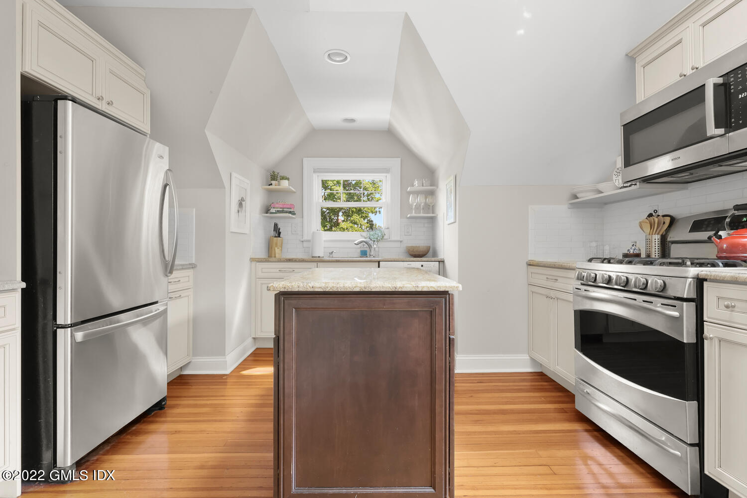 309 Milbank Avenue, 3