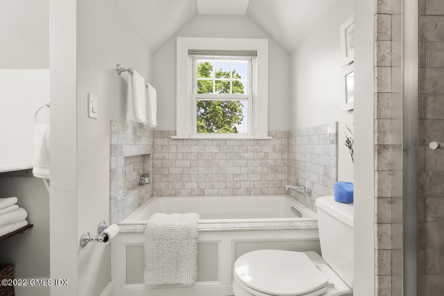 309 Milbank Avenue, 3