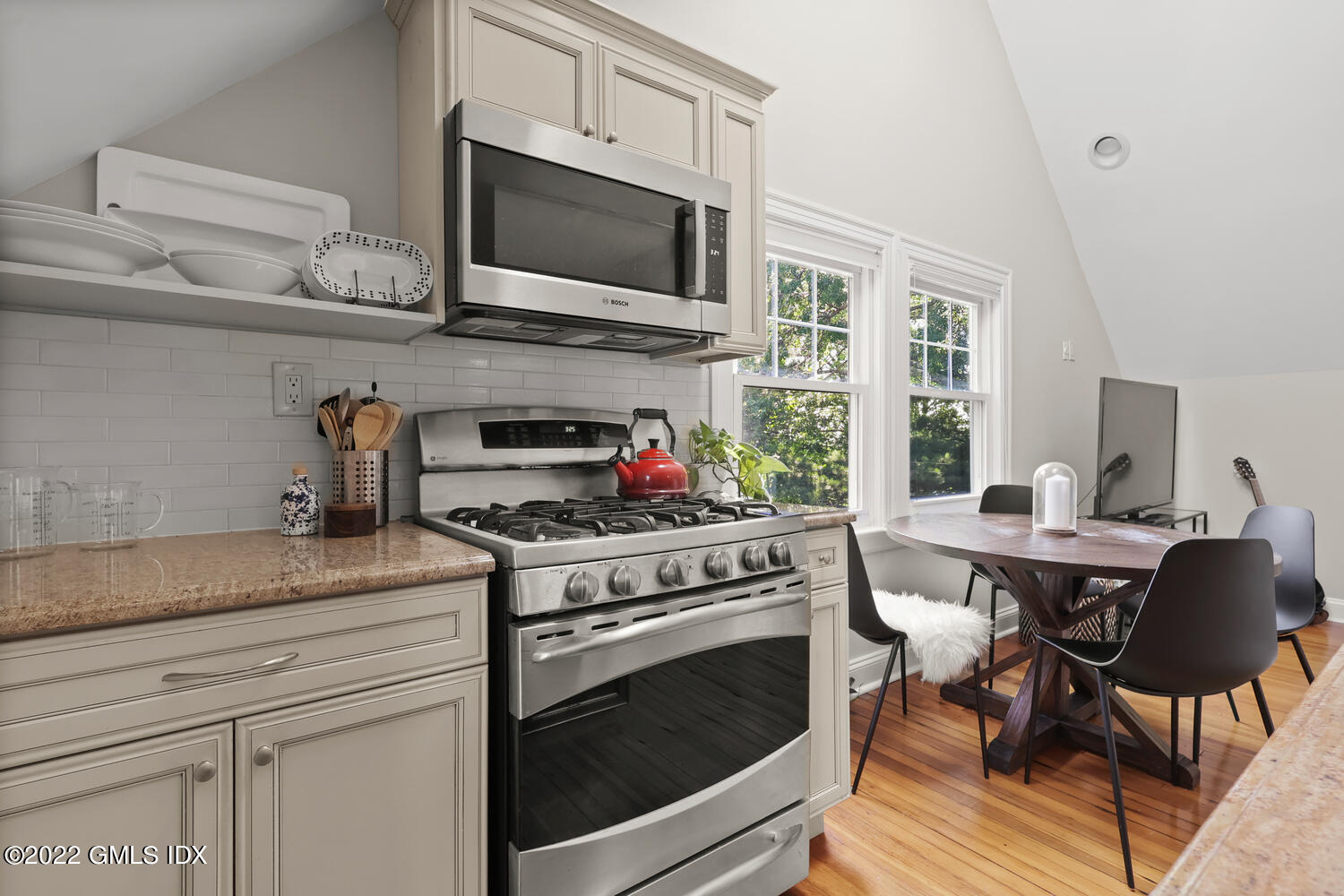 309 Milbank Avenue, 3