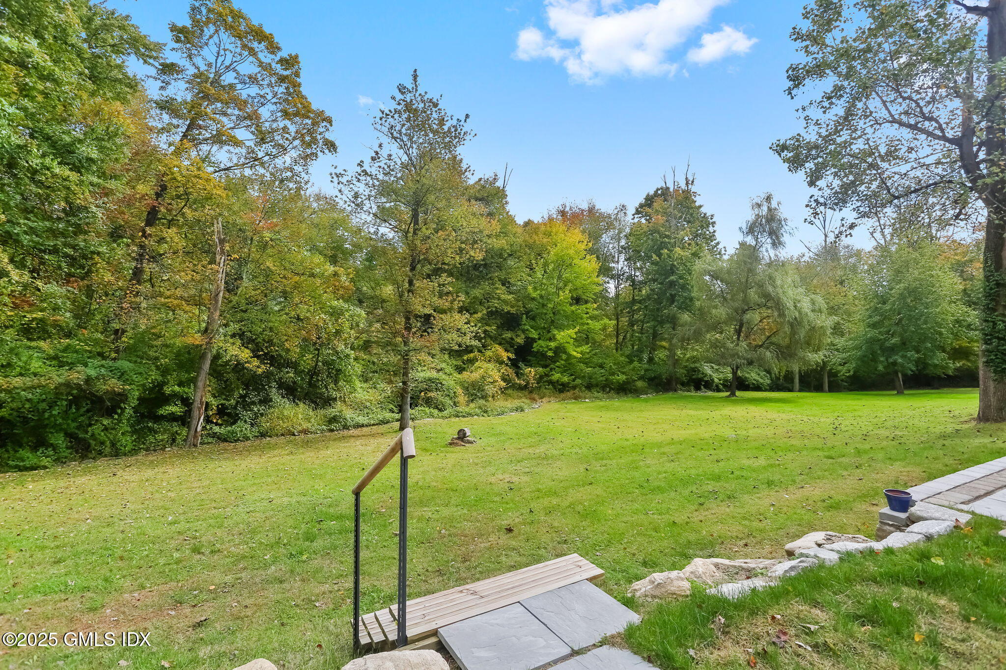 527 STANWICH Road, Cottage, Greenwich Unit: Cottage
