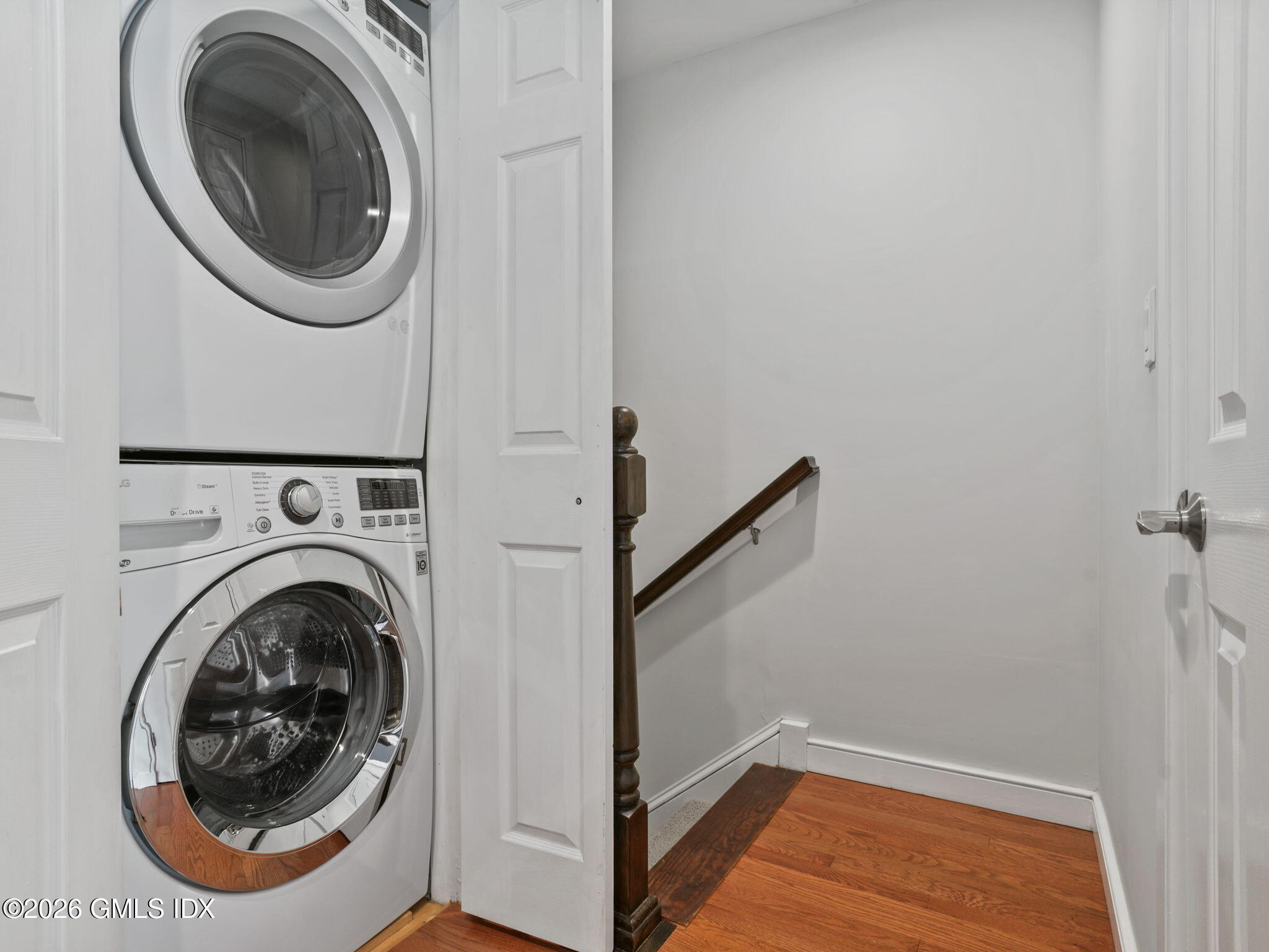 453 E Putnam Avenue APT 4H