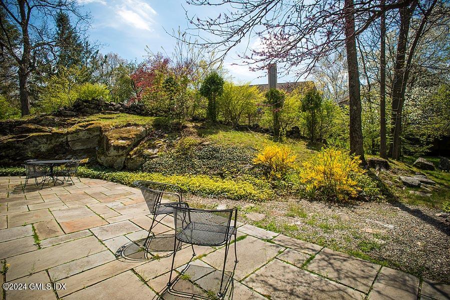 208 W Lyon Farm Drive UNIT 208