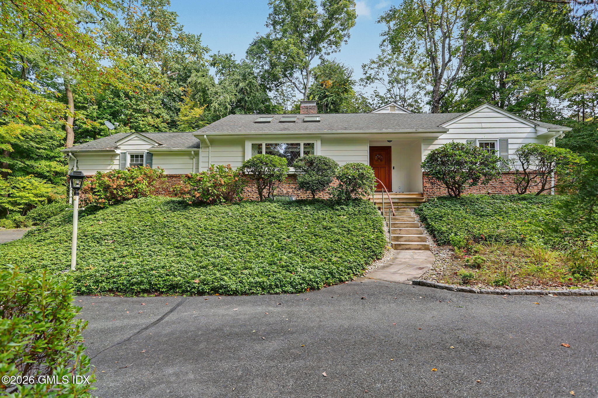 81 S Stonehedge Drive