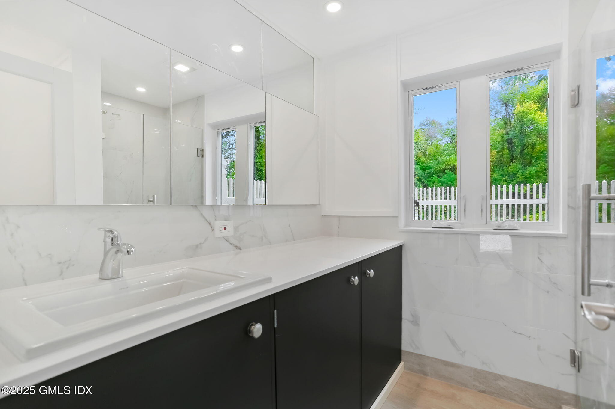527 Stanwich Road Cottage