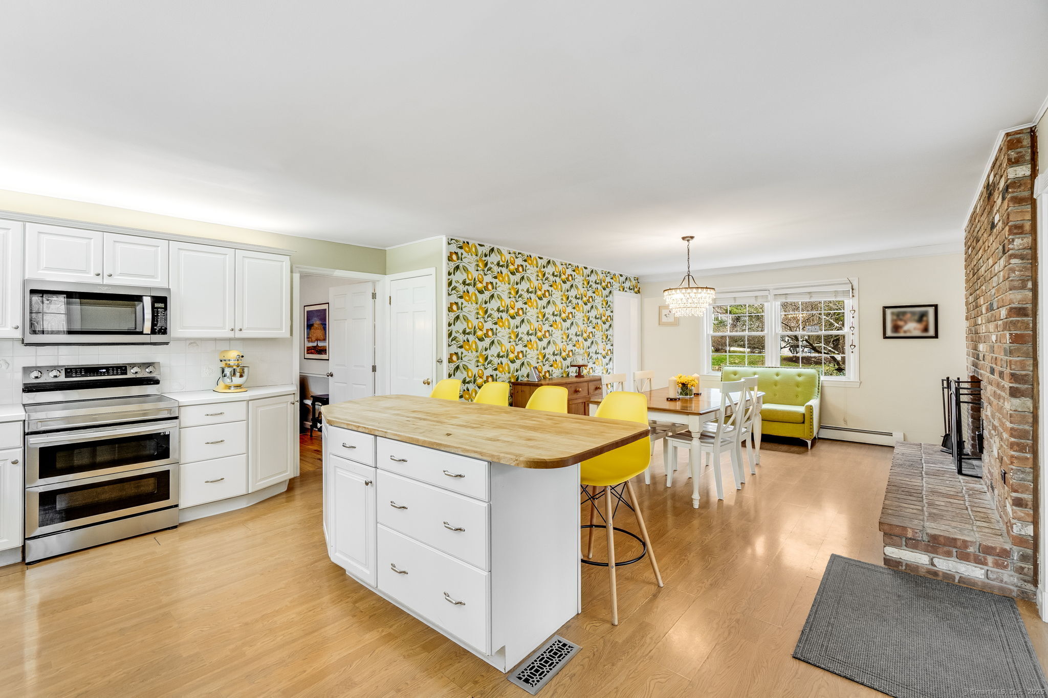 11 Ambler Lane