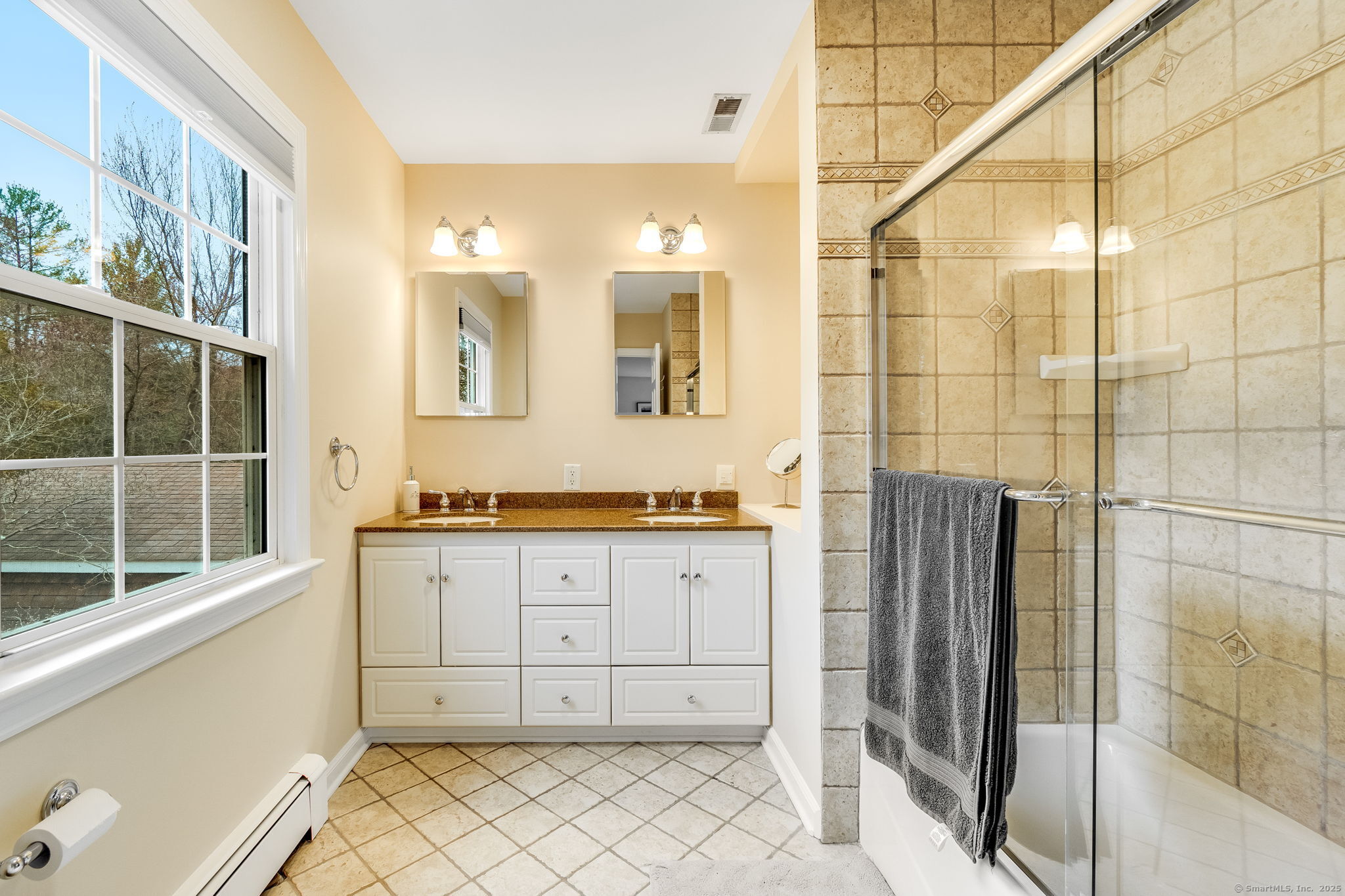 11 Ambler Lane