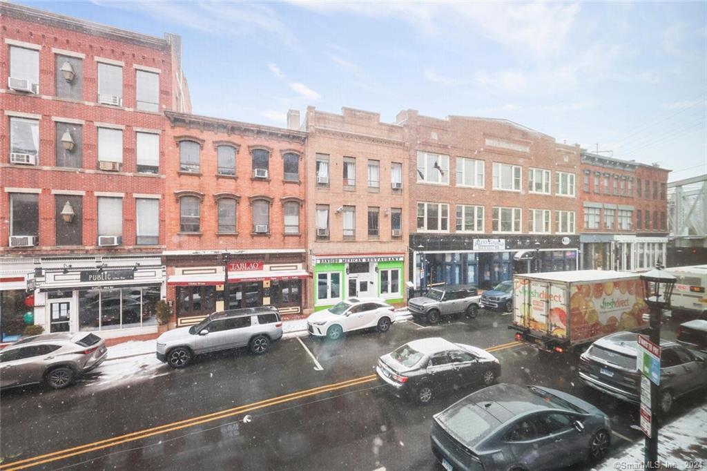 83 Washington Street 2F