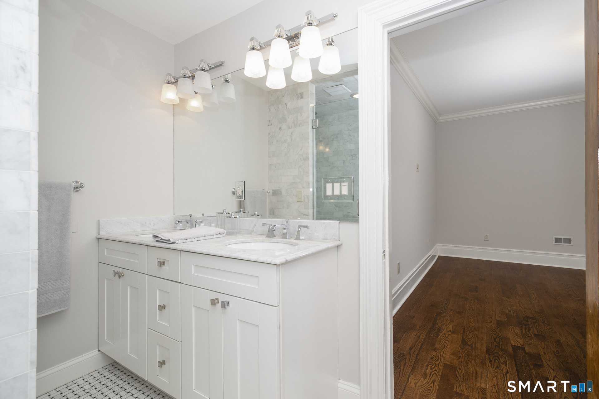 309 Milbank Avenue 1