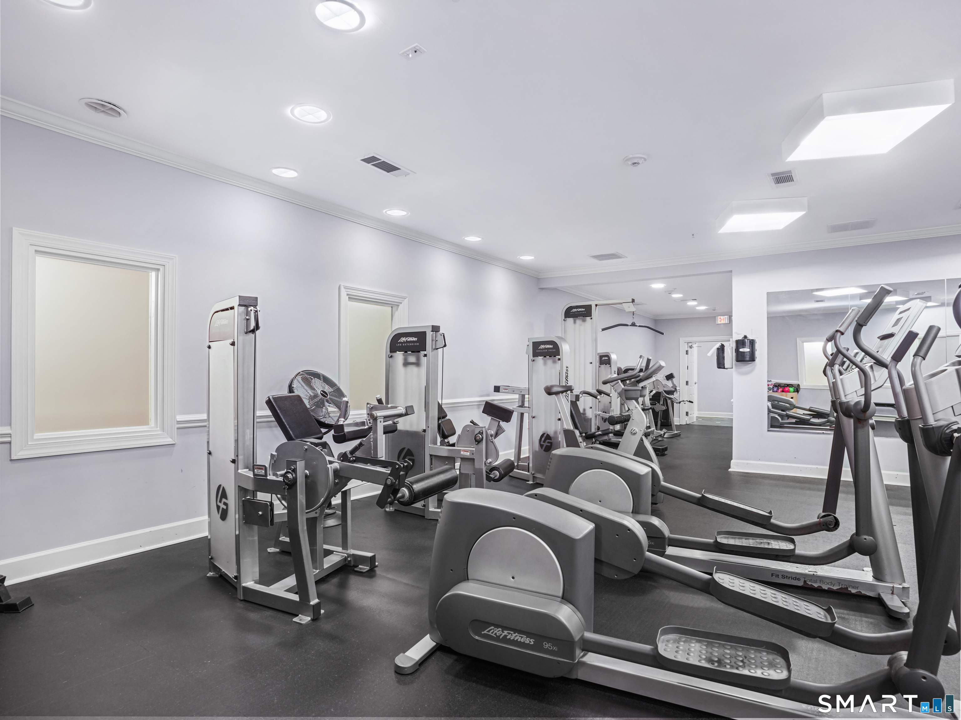 35 W Broad Street 224