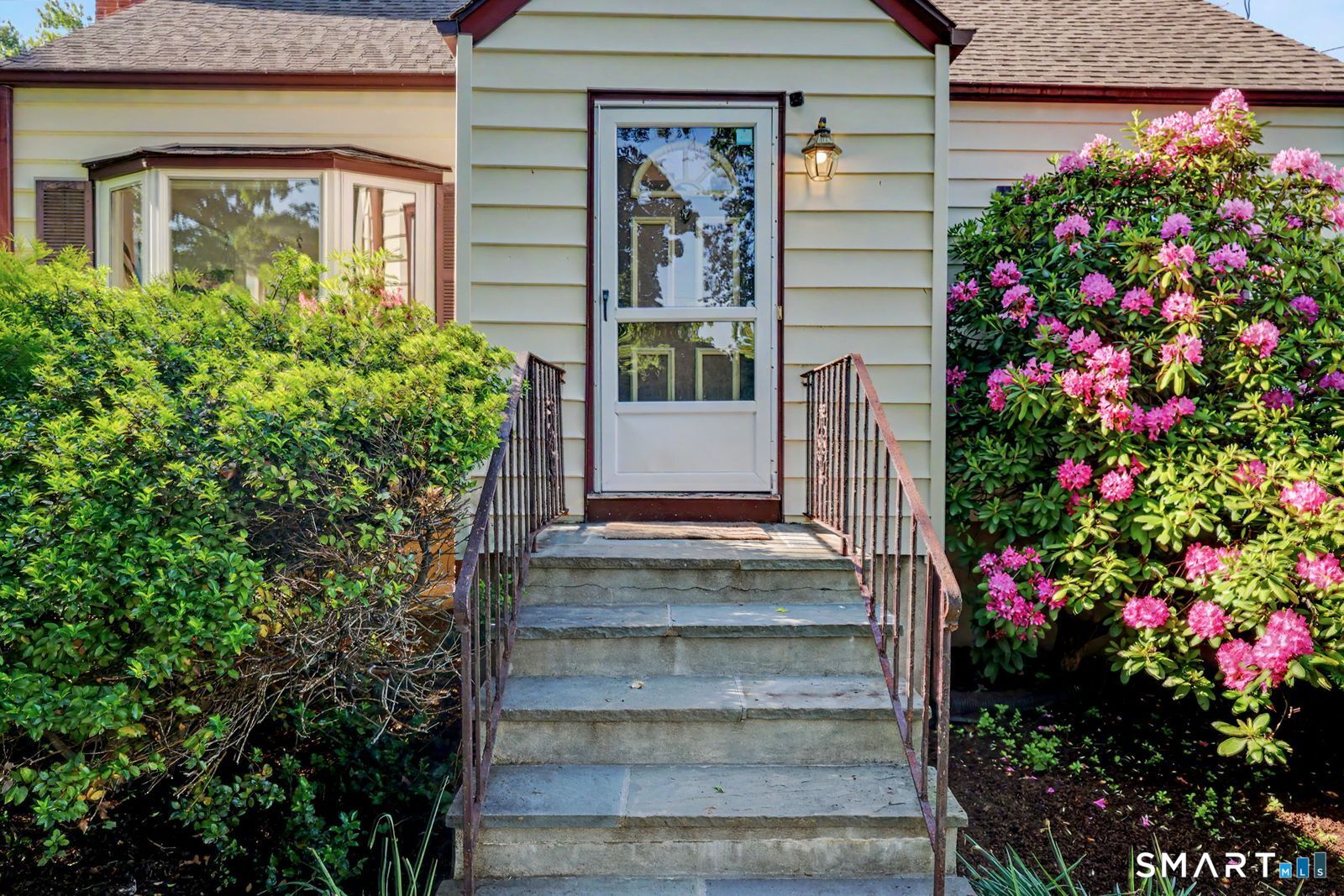 27 Lund Avenue