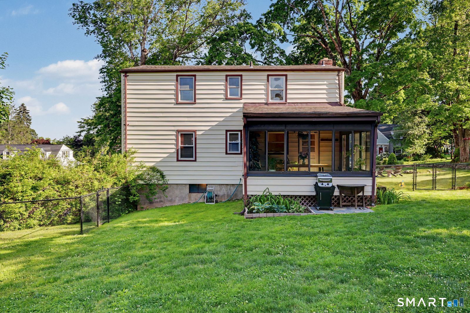 27 Lund Avenue