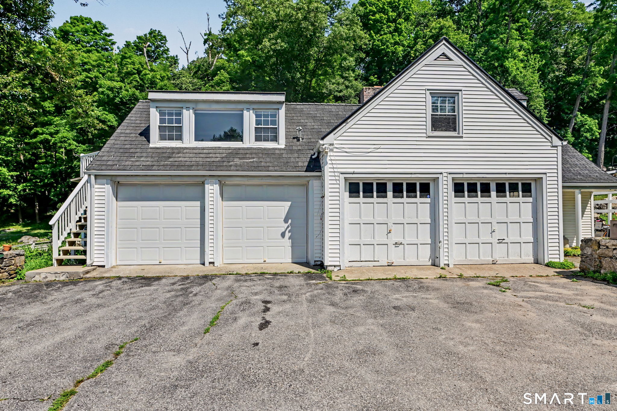 723 Riverbank Road Unit: Garage Cottage