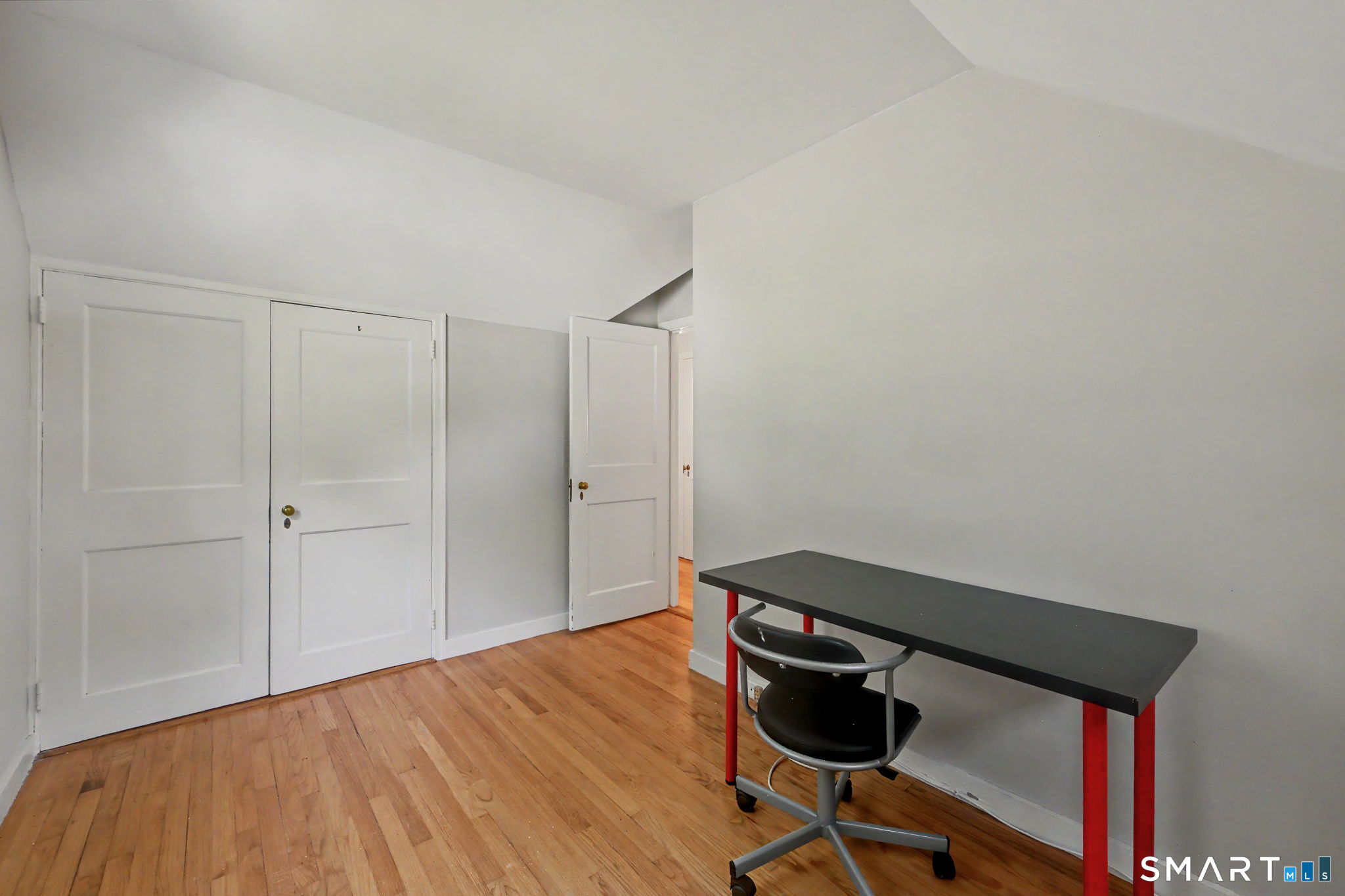 723 Riverbank Road Unit: Garage Cottage