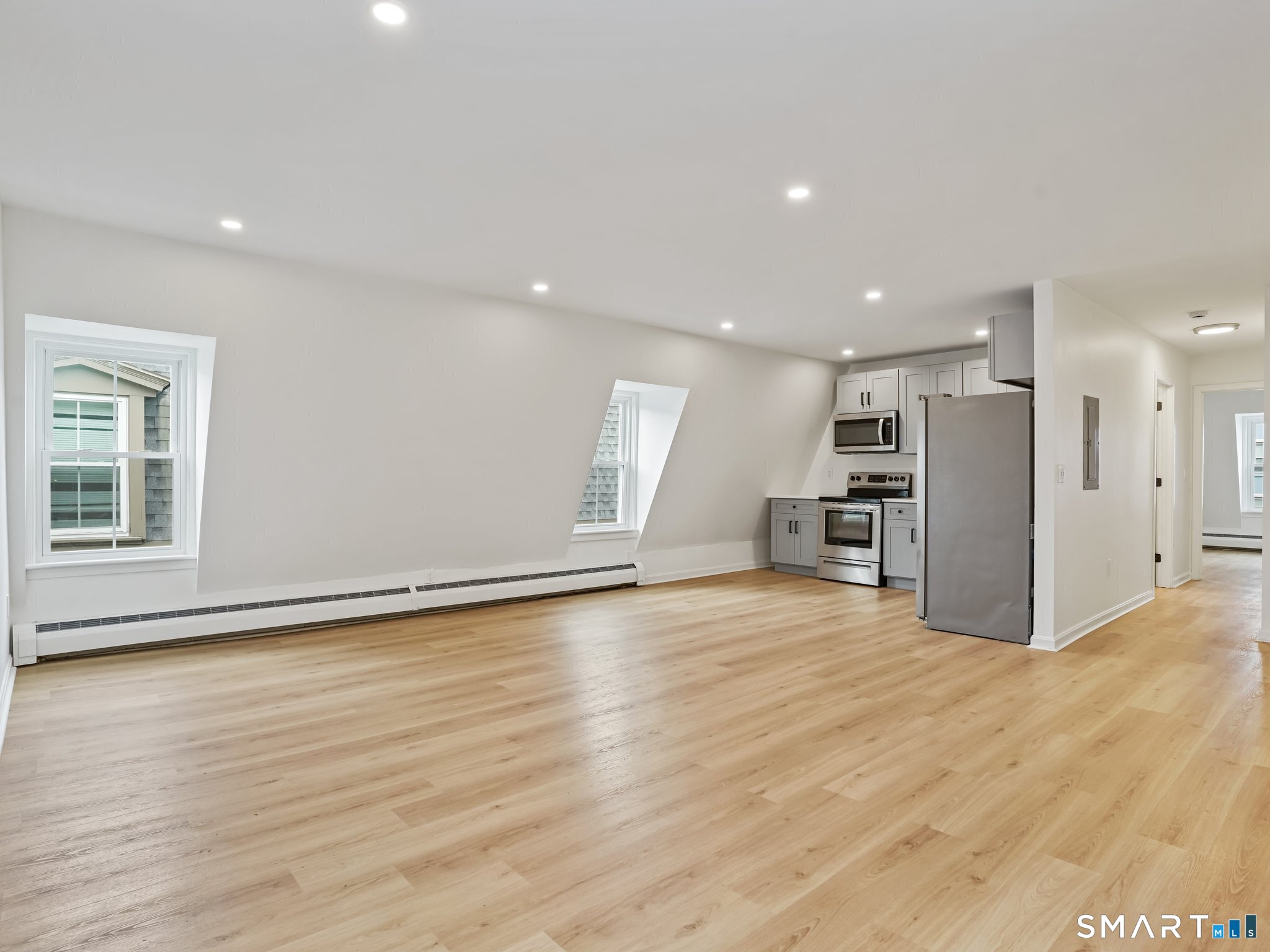 678 Atlantic Street Unit: 3