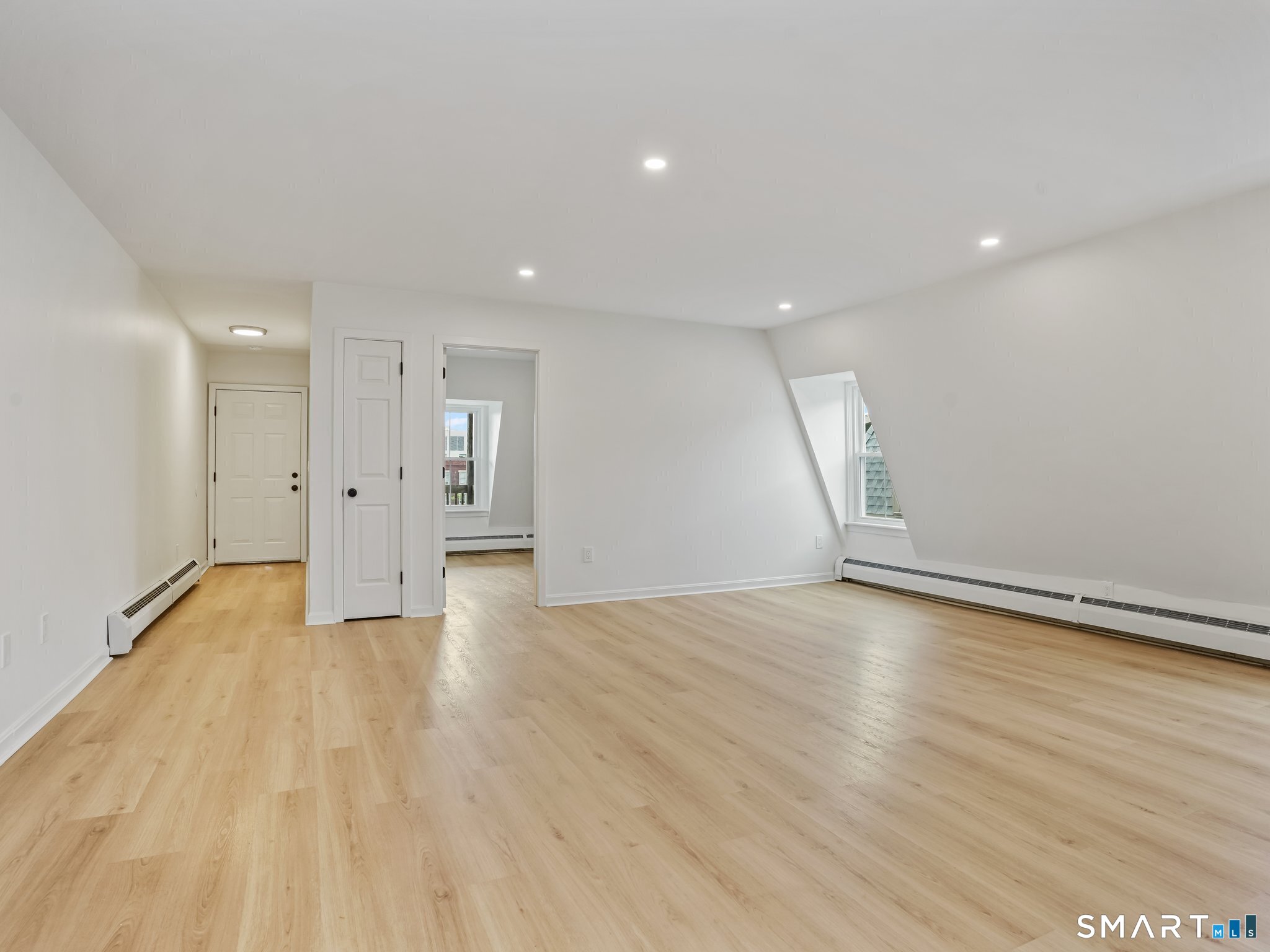 678 Atlantic Street Unit: 3