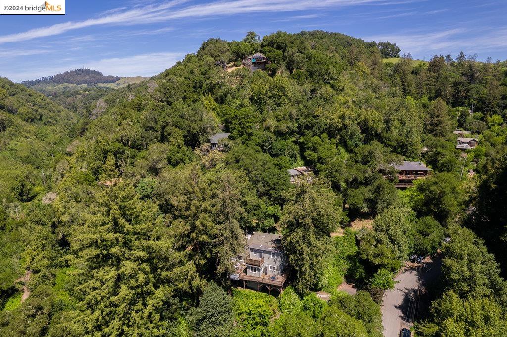 340 Redwood Hwy