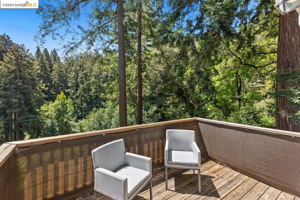 340 Redwood Hwy