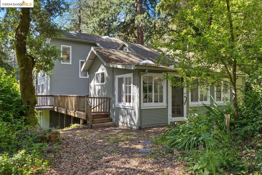 340 Redwood Hwy