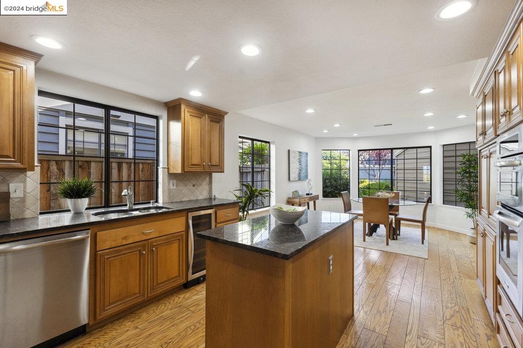 13 Palm Beach Ln