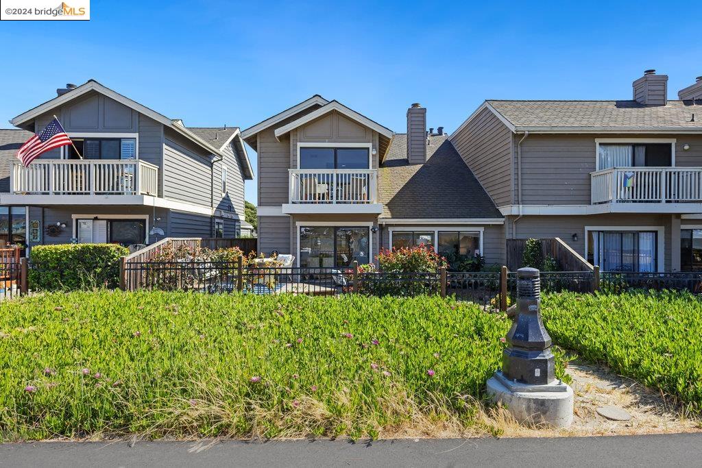 13 Palm Beach Ln
