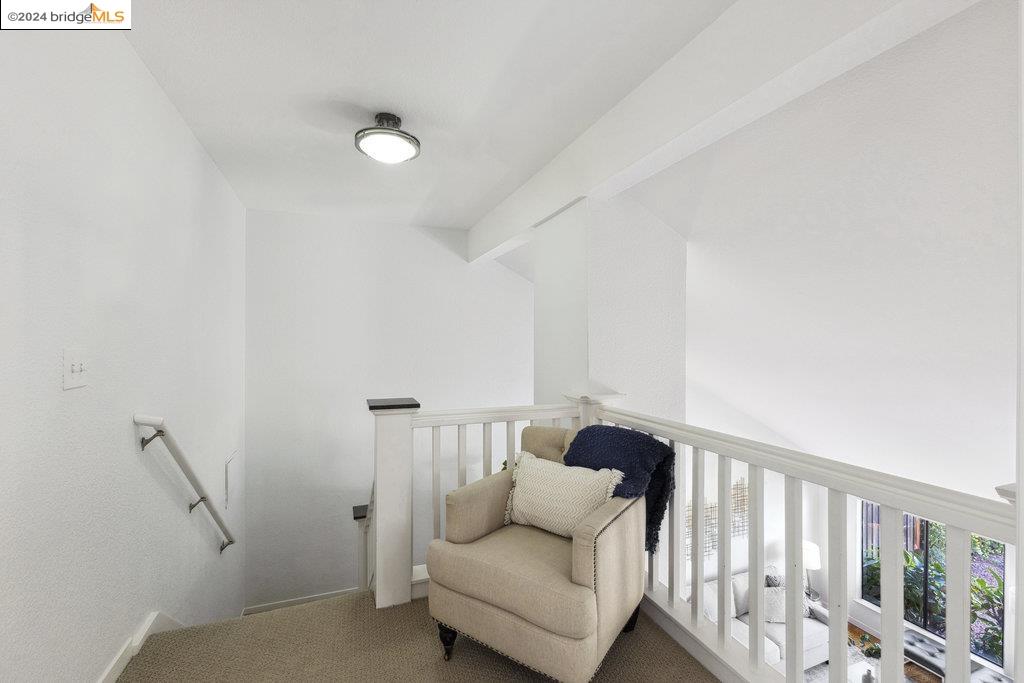 13 Palm Beach Ln
